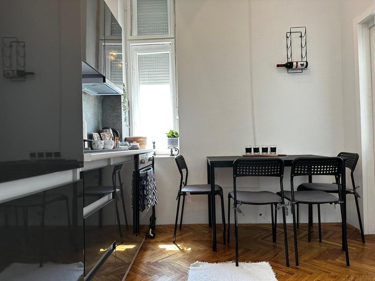 Pure Of Joy City Centre Apartment Subotica Extérieur photo