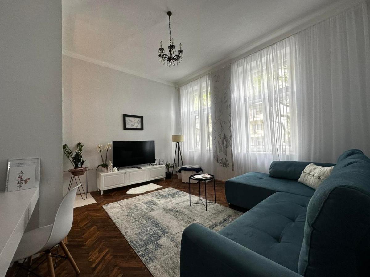 Pure Of Joy City Centre Apartment Subotica Extérieur photo