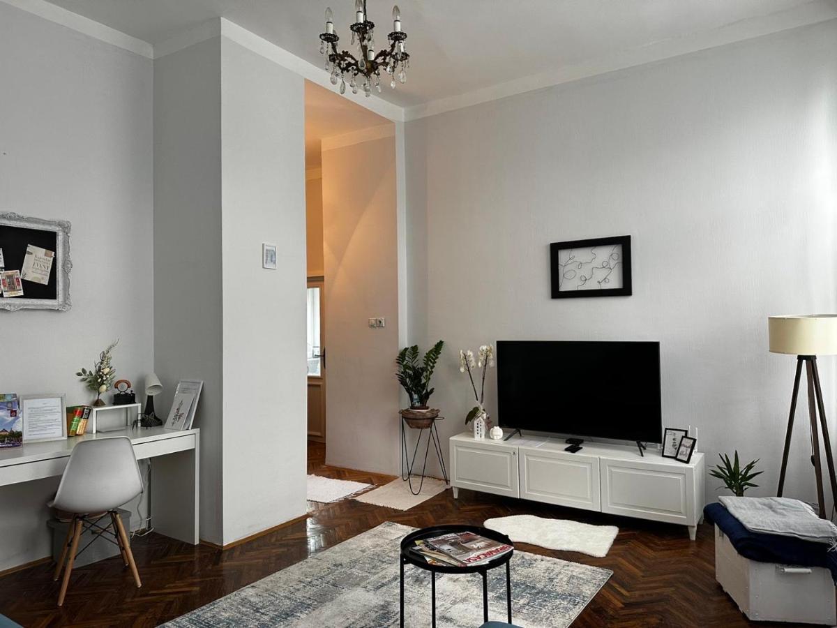 Pure Of Joy City Centre Apartment Subotica Extérieur photo